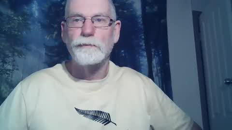 Snapshot of larbie chatting on January 4, 11:54 am Larbie online show from January 4, 11:54 am