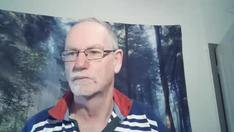 Snapshot of larbie chatting on January 4, 9:31 pm Larbie online show from January 4, 9:31 pm