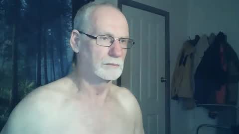 Snapshot of larbie chatting on January 7, 10:22 am Larbie online show from January 7, 10:22 am