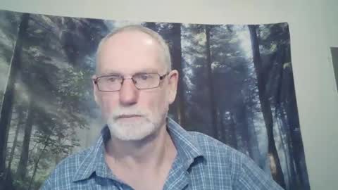 Snapshot of larbie chatting on January 10, 11:11 am Larbie online show from January 10, 11:11 am