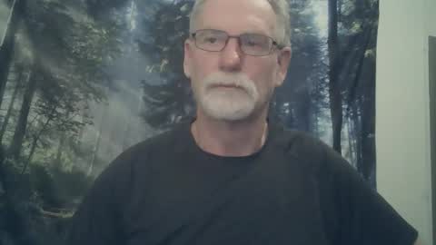 Snapshot of larbie chatting on February 16, 10:54 am Larbie online show from February 16, 10:54 am