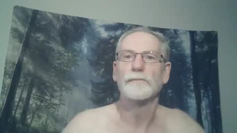 Snapshot of larbie chatting on February 23, 1:35 am Larbie online show from February 23, 1:35 am