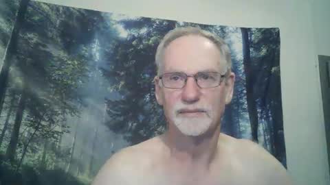 Snapshot of larbie chatting on March 1, 12:12 pm Larbie online show from March 1, 12:12 pm