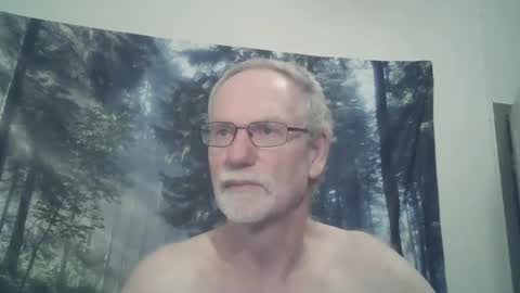 Snapshot of larbie chatting on March 5, 11:38 am Larbie online show from March 5, 11:38 am