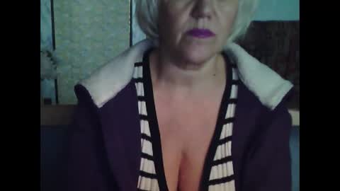 Snapshot of larisaq4ugo24 chatting on October 4, 9:07 am larisaq4ugo24 online show from October 4, 9:07 am