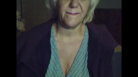 Snapshot of larisaq4ugo24 chatting on October 24, 6:59 pm larisaq4ugo24 online show from October 24, 6:59 pm