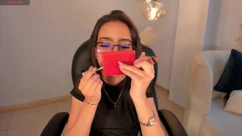 Larisa Smirnov online show from November 5, 4:45 am