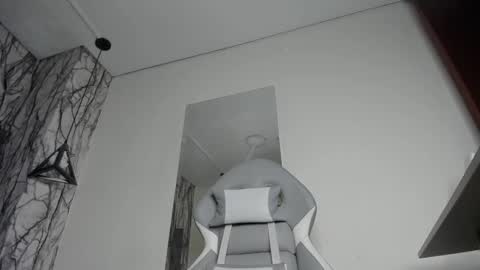  Lari online show from January 6, 11:31 pm