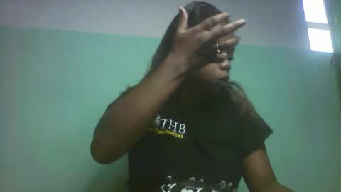 larissa645771 online show from December 19, 3:13 am