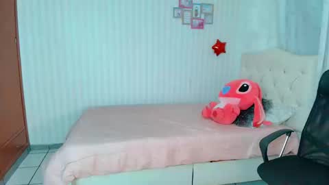 Larissas online show from September 9, 8:52 pm