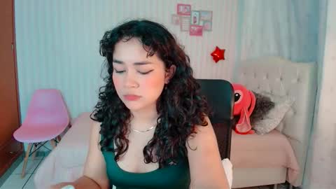 Larissas online show from September 12, 6:52 pm