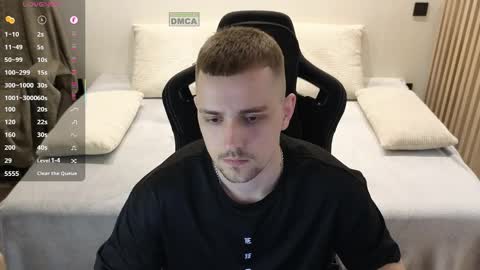 Lars online show from April 3, 8:51 pm