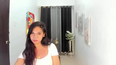 Snapshot of lartvier69xxx chatting on January 5, 5:27 pm larth online show from January 5, 5:27 pm