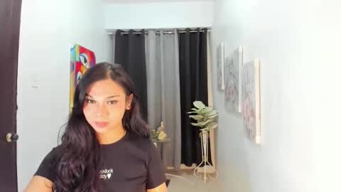 Snapshot of lartvier69xxx chatting on February 2, 12:37 pm larth online show from February 2, 12:37 pm