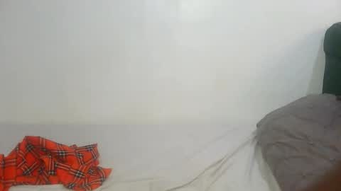 larvy12 online show from May 19, 3:46 am
