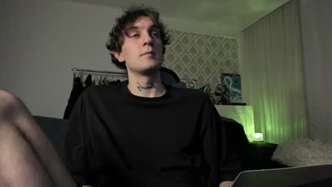 acie online show from October 4, 9:57 pm