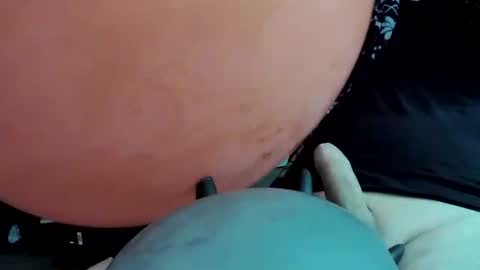 Snapshot of latexchris77 chatting on January 5, 9:59 am latexchris77 online show from January 5, 9:59 am