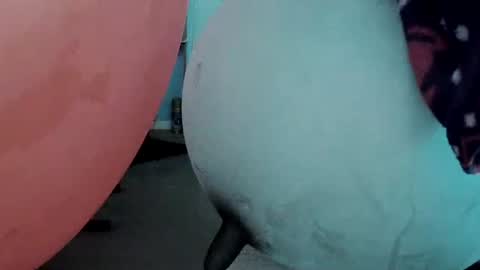 Snapshot of latexchris77 chatting on January 27, 9:55 am latexchris77 online show from January 27, 9:55 am