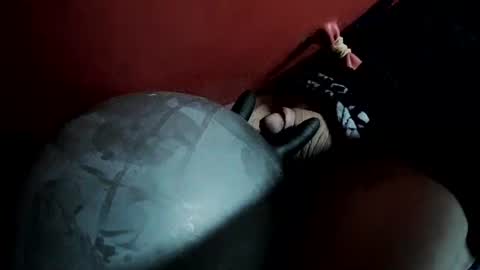 Snapshot of latexchris77 chatting on January 29, 9:07 pm latexchris77 online show from January 29, 9:07 pm