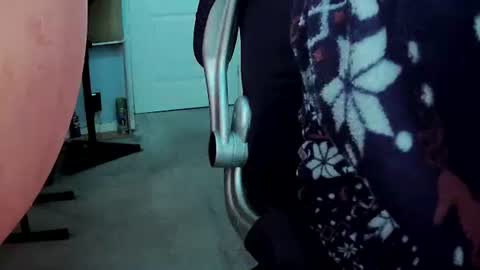 Snapshot of latexchris77 chatting on February 16, 11:16 am latexchris77 online show from February 16, 11:16 am