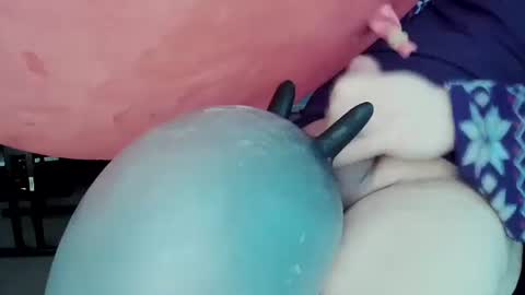 Snapshot of latexchris77 chatting on March 6, 8:41 am latexchris77 online show from March 6, 8:41 am