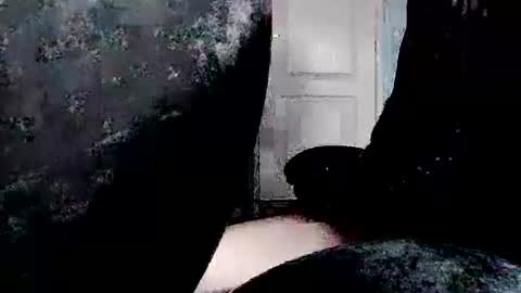 Snapshot of latexchris77 chatting on February 15, 11:52 am latexchris77 online show from February 15, 11:52 am