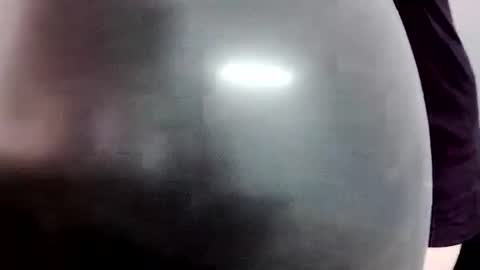 latexchris77 online show from March 14, 10:42 am