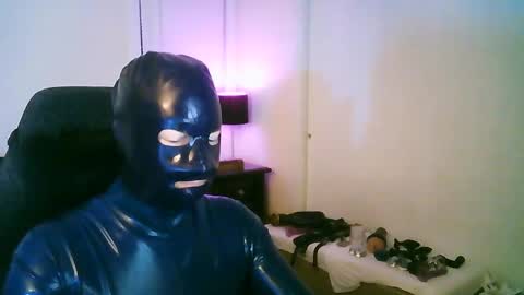 latexminheadroom online show from October 2, 2:07 am