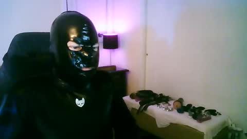 latexminheadroom online show from October 22, 2:12 am