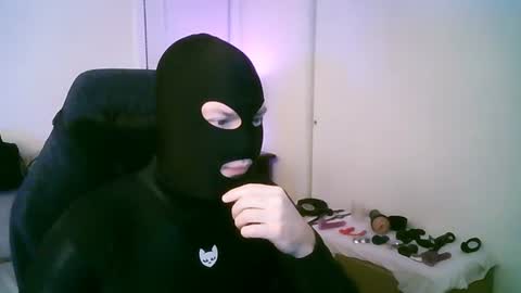 Snapshot of latexminheadroom chatting on June 21, 1:30 am latexminheadroom online show from June 21, 1:30 am