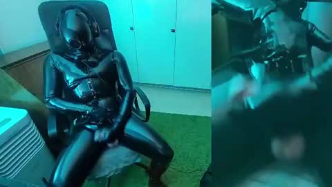 Snapshot of latexviking003 chatting on August 8, 8:55 pm latexviking003 online show from August 8, 8:55 pm