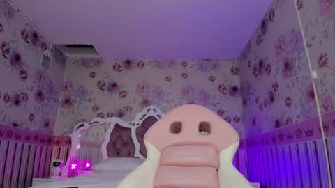 Snapshot of latin_ashley_ chatting on February 15, 6:02 am Valeria online show from February 15, 6:02 am