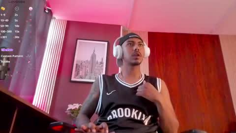 latin_blackmen online show from May 24, 3:06 pm