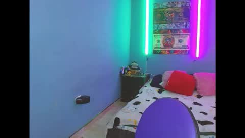 latin_boysxxx_ online show from October 12, 2:43 am