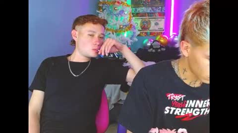 latin_boysxxx_ online show from November 1, 9:39 pm