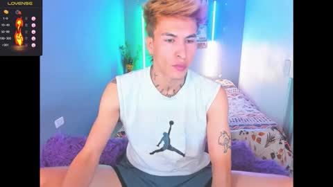 latin_boysxxx_ online show from March 14, 10:59 pm