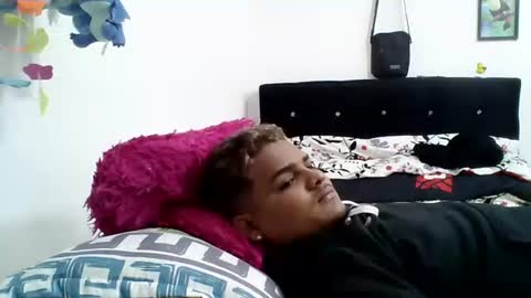 latin_curiousxxx online show from September 16, 11:33 am