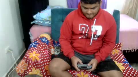 Snapshot of latin_curiousxxx chatting on August 4, 12:19 pm latin_curiousxxx online show from August 4, 12:19 pm