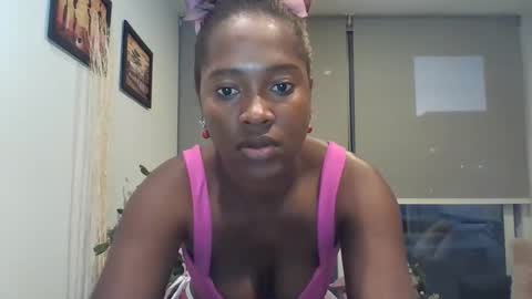 latina033 online show from March 10, 11:21 pm