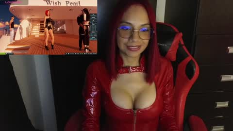Snapshot of latina_french chatting on February 1, 11:06 pm leidy online show from February 1, 11:06 pm