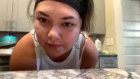 Snapshot of latinachatmami chatting on November 4, 6:07 pm latinachatmami online show from November 4, 6:07 pm