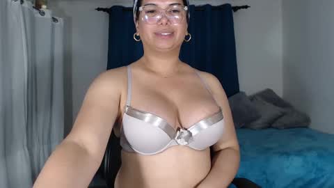 Snapshot of latinaflower_ts chatting on January 16, 3:34 am FLOR SALVAJE online show from January 16, 3:34 am