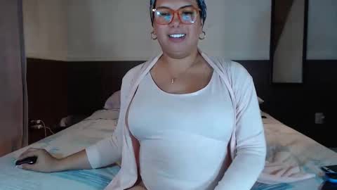 FLOR SALVAJE online show from March 29, 1:05 am