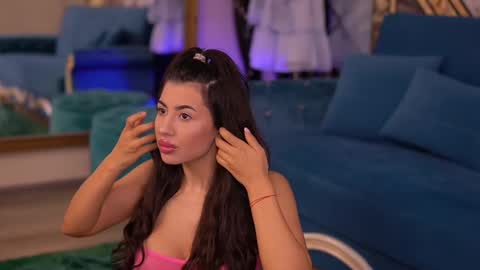 Snapshot of latinaloco chatting on March 9, 6:32 pm Latina online show from March 9, 6:32 pm