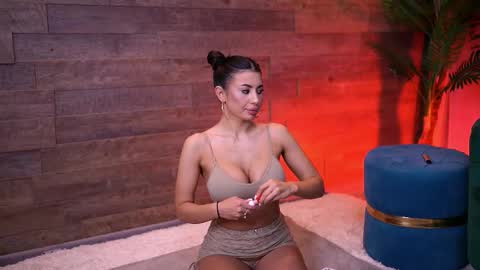 Latina online show from December 21, 6:37 pm