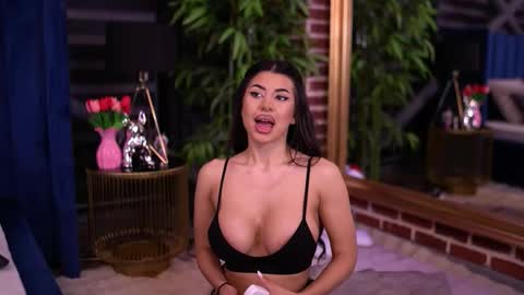 Latina online show from February 5, 6:23 pm