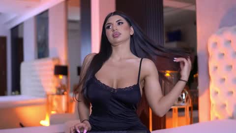 Latina online show from May 14, 6:04 pm