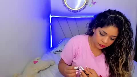 Snapshot of latinamav22 chatting on May 6, 8:03 pm latinamav22 online show from May 6, 8:03 pm
