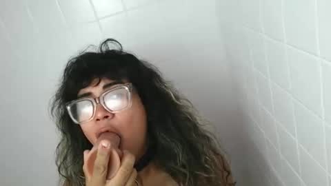 Snapshot of latinatgirldoll chatting on March 29, 4:18 pm latinatgirldoll online show from March 29, 4:18 pm