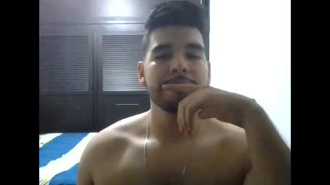 Snapshot of latinbeardcali chatting on March 25, 9:10 pm latinbeardcali online show from March 25, 9:10 pm